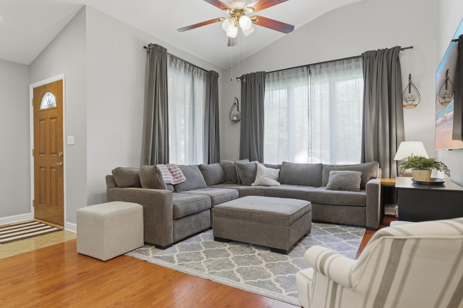 689 Timber Hill Road Deerfield, IL 60015 - Photo 4 of 28