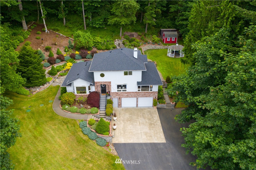 16134 Tiger Mountain Road Southeast Issaquah, WA 98027 - Photo 2 of 38 Gallery Image 2