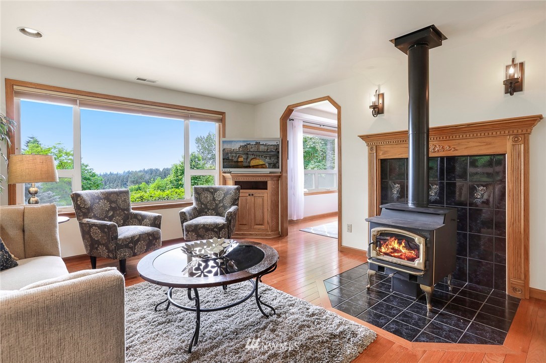 16134 Tiger Mountain Road Southeast Issaquah, WA 98027 - Photo 15 of 38 Gallery Image 15