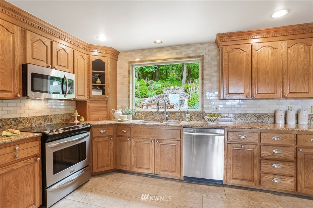 16134 Tiger Mountain Road Southeast Issaquah, WA 98027 - Photo 17 of 38 Gallery Image 17