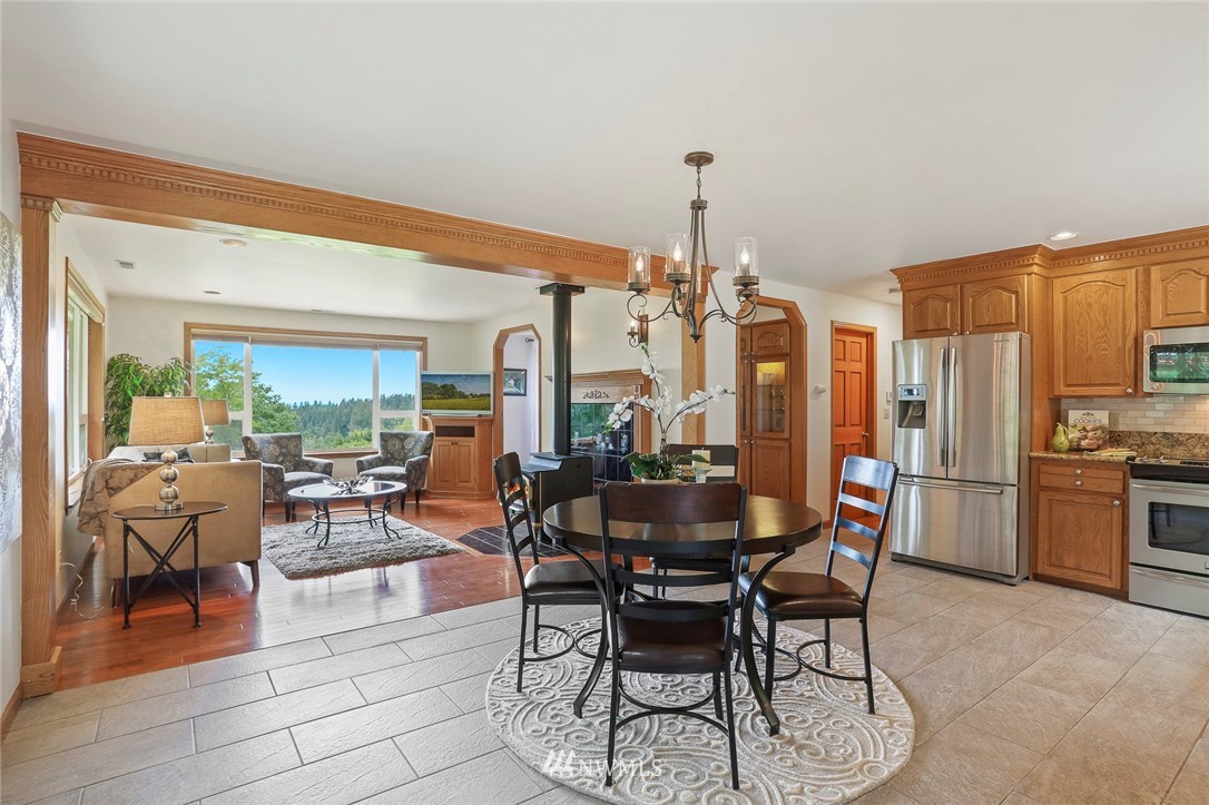 16134 Tiger Mountain Road Southeast Issaquah, WA 98027 - Photo 19 of 38 Gallery Image 19