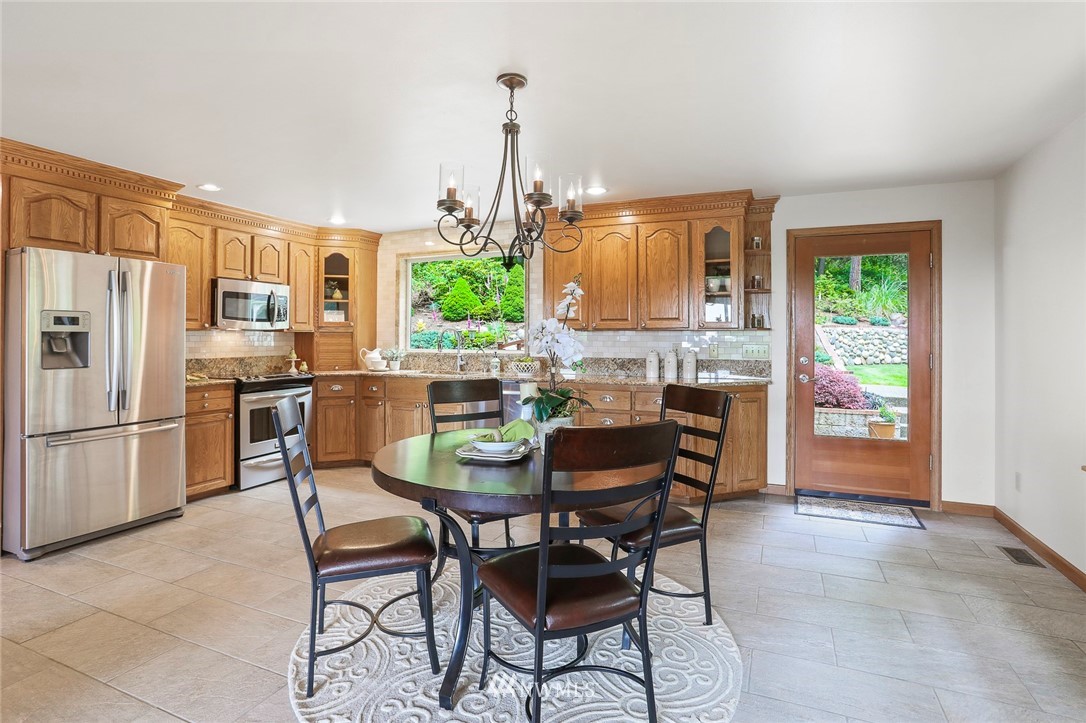 16134 Tiger Mountain Road Southeast Issaquah, WA 98027 - Photo 20 of 38 Gallery Image 20