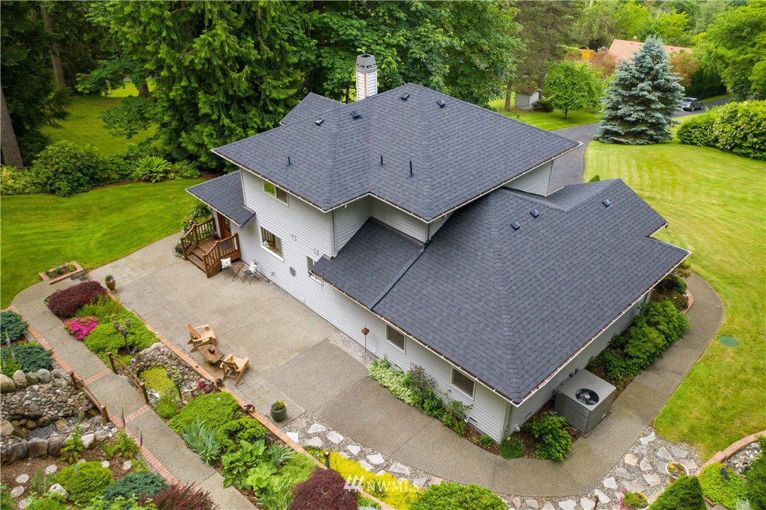 16134 Tiger Mountain Road Southeast Issaquah, WA 98027 - Photo 3 of 38 Gallery Image 3