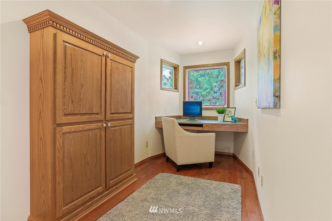 16134 Tiger Mountain Road Southeast Issaquah, WA 98027 - Photo 27 of 38 Gallery Image 27