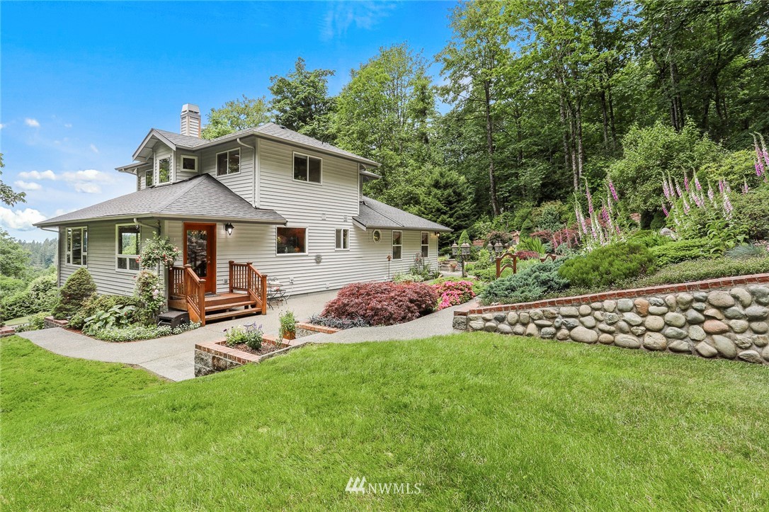 16134 Tiger Mountain Road Southeast Issaquah, WA 98027 - Photo 7 of 38 Gallery Image 7
