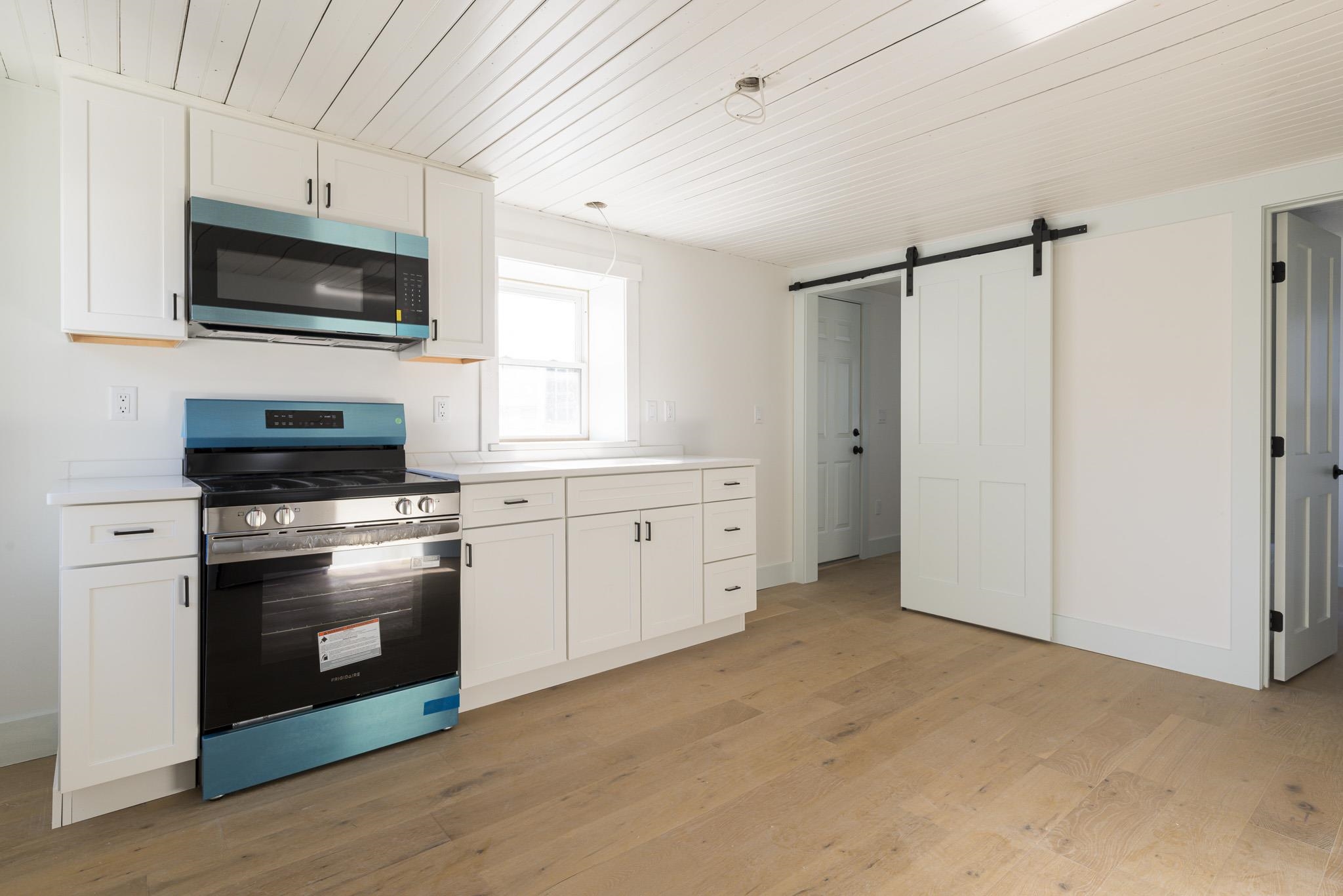 31 North Street Jaffrey, NH 03452 - Photo 6 of 17