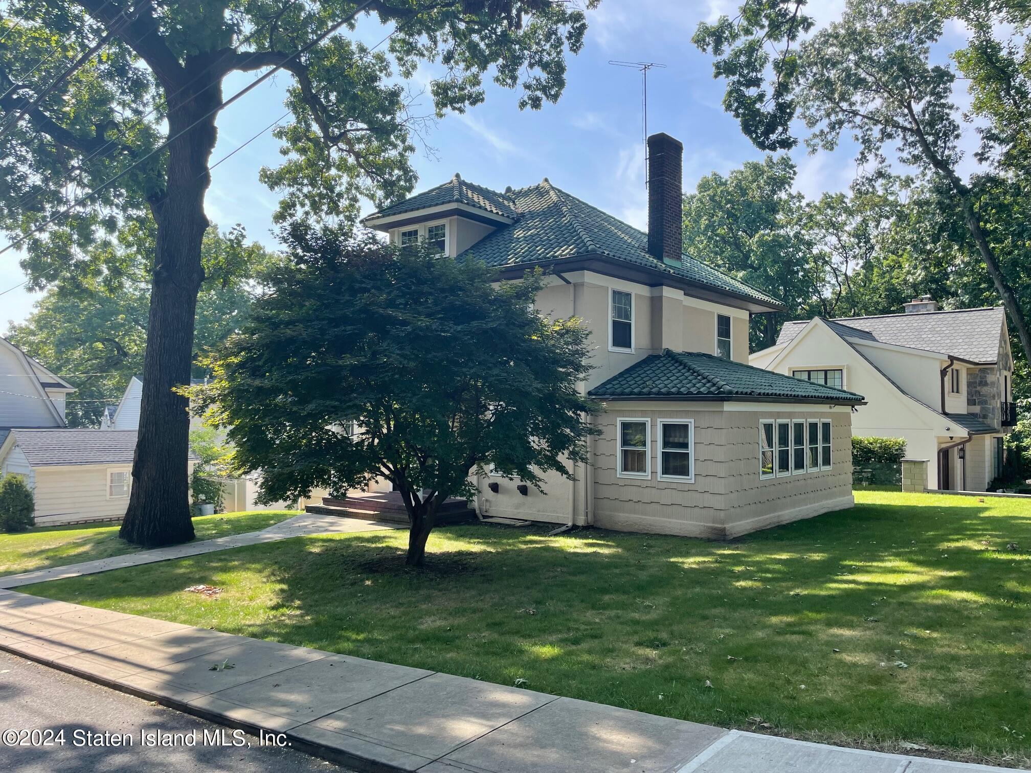 84 Campus Road Staten Island, NY 10301 - Photo 4 of 57 84 Campus Rd 1