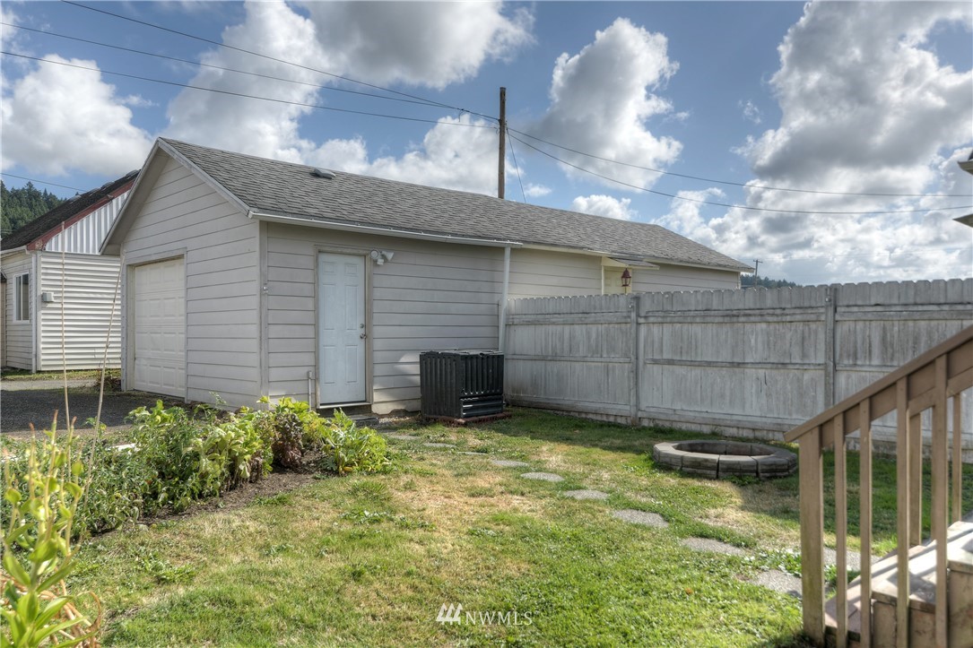176 Southwest Cascade Avenue Chehalis, WA 98532 - Photo 22 of 24 Gallery Image 22