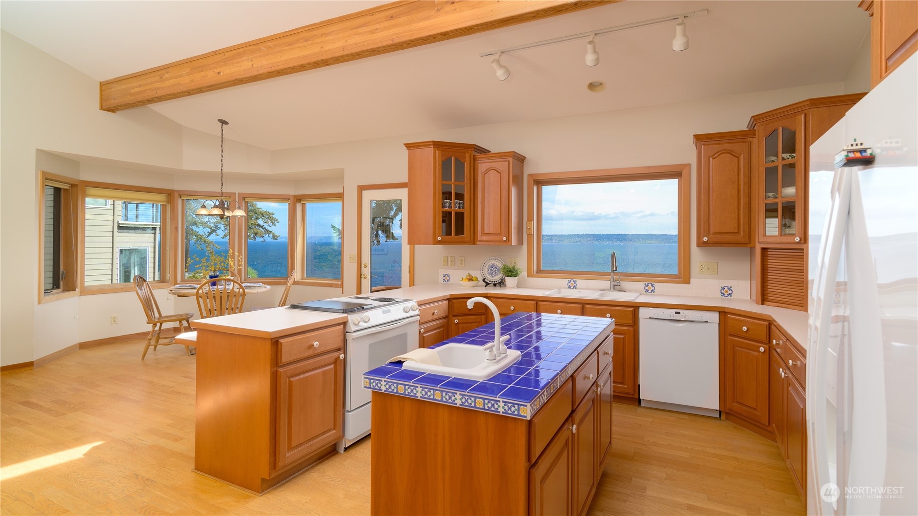 21718 President Point Road Northeast Kingston, WA 98346 - Photo 21 of 40 Gallery Image 21