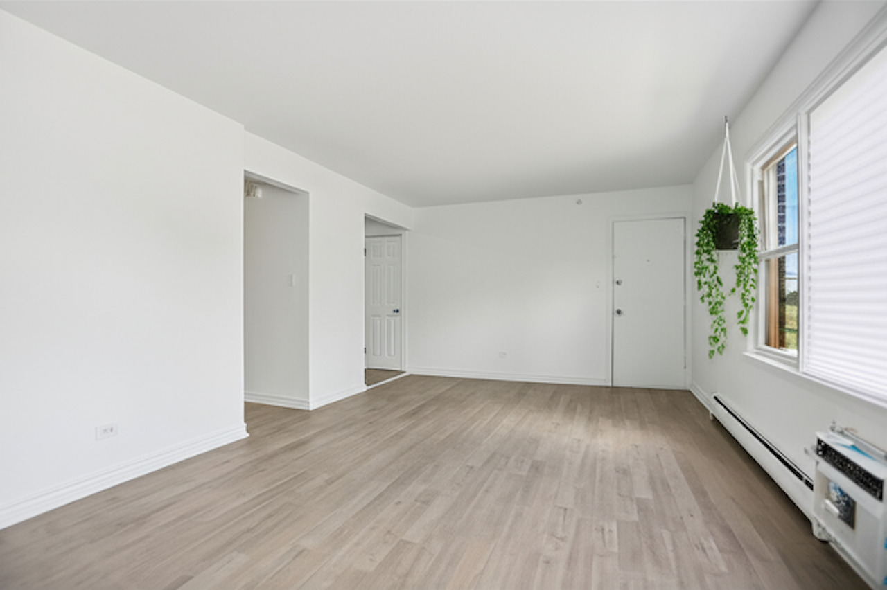 7531 Roberts Road, Unit 2C Bridgeview, IL 60455 - Photo 4 of 7