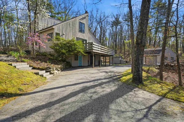 $745,000 | 88 Meetinghouse Road, Windham, NH 03087