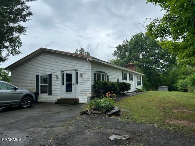 138 Monte Vista Road Ewing, VA 24248 - Photo 2 of 16 IMG_1206