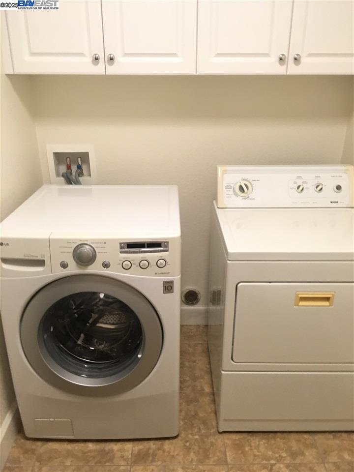 2846 Mint Common Livermore, CA 94551 - Photo 16 of 17 a utility room with dryer and washer