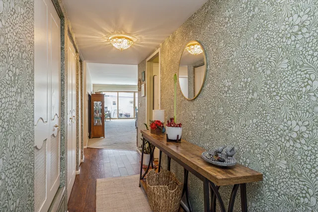 $190,000 | 211 Elgin Avenue, Unit 2E, Forest Park, IL 60130