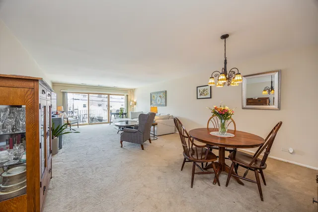 $190,000 | 211 Elgin Avenue, Unit 2E, Forest Park, IL 60130