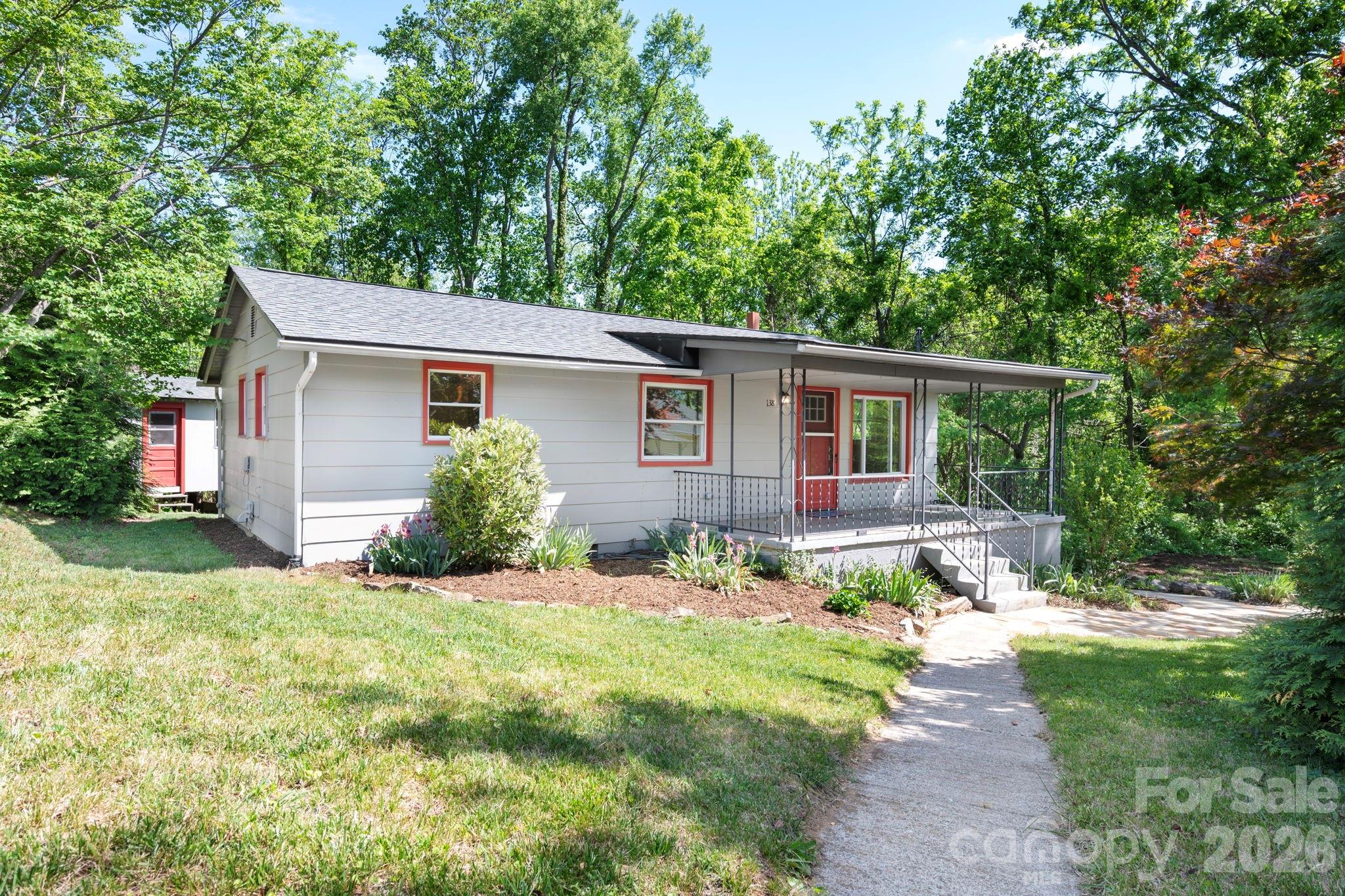 138 Brooklyn Road Asheville, NC 28803 - Photo 2 of 17