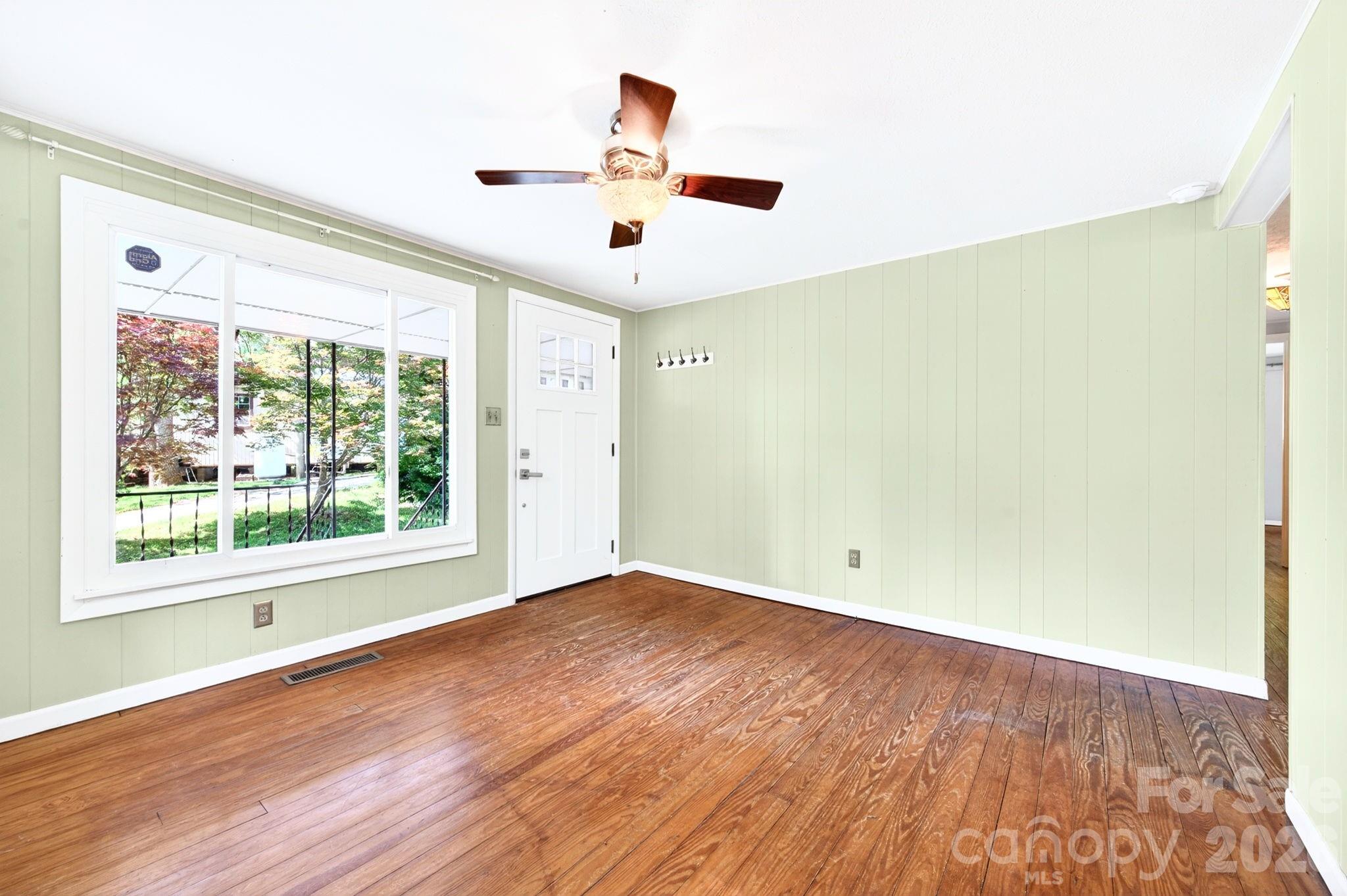 138 Brooklyn Road Asheville, NC 28803 - Photo 4 of 17