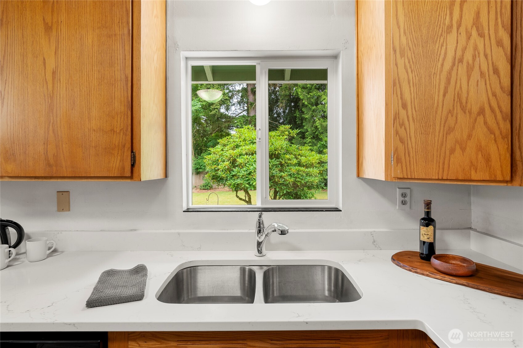 8811 Northeast 187th Street Bothell, WA 98011 - Photo 12 of 28