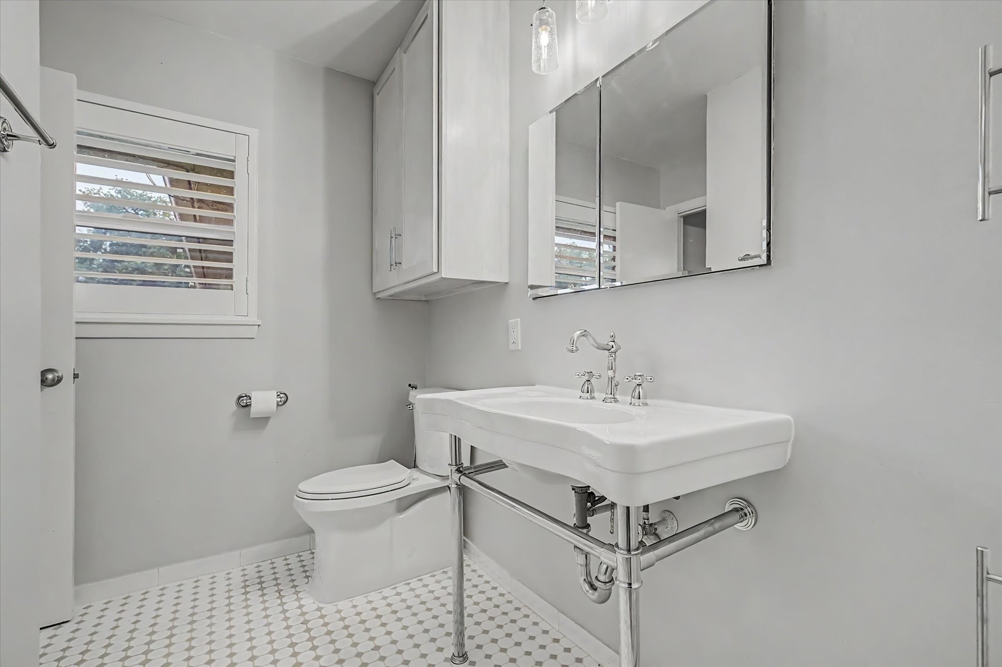2123 Ridgecrest Drive Houston, TX 77055 - Photo 29 of 44
