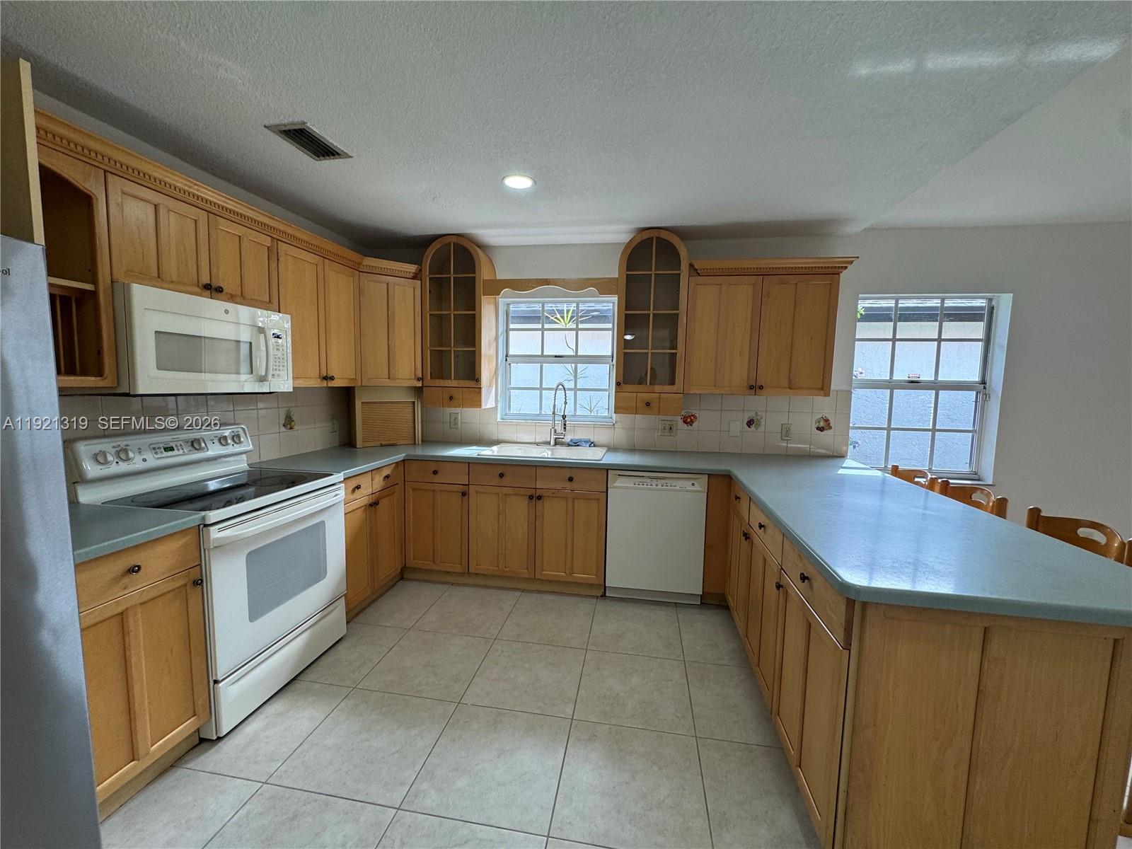 5332 Southwest 142nd Place Miami, FL 33175 - Photo 14 of 28