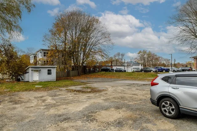 $1,950 | 13 Greenwood Street, Unit 1, Gardner, MA 01440