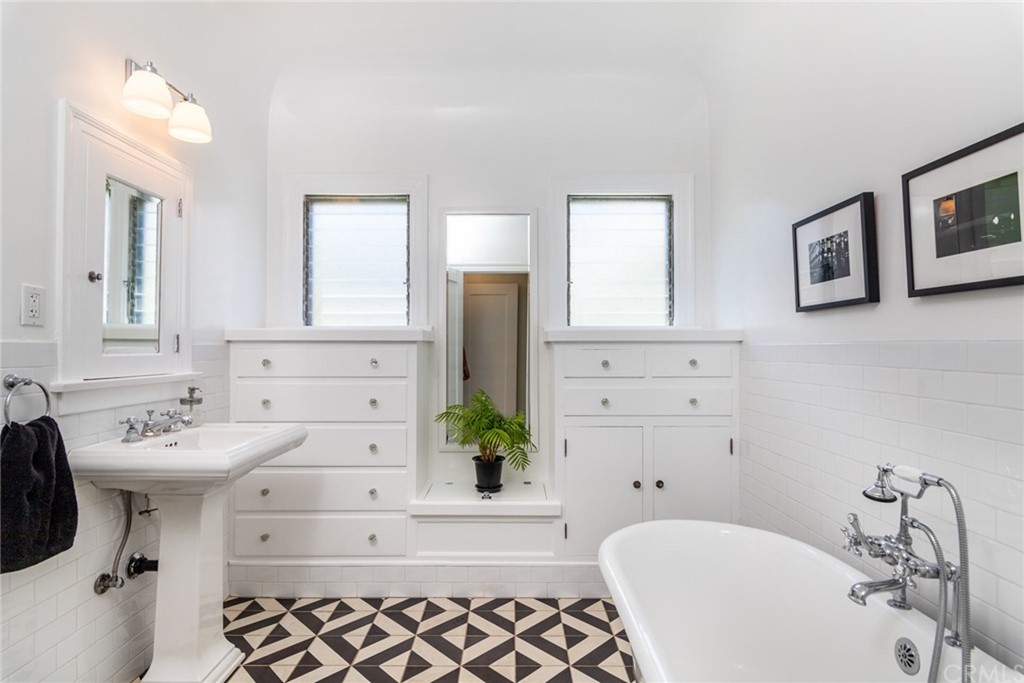 2816 East 3rd Street Long Beach, CA 90814 - Photo 23 of 75