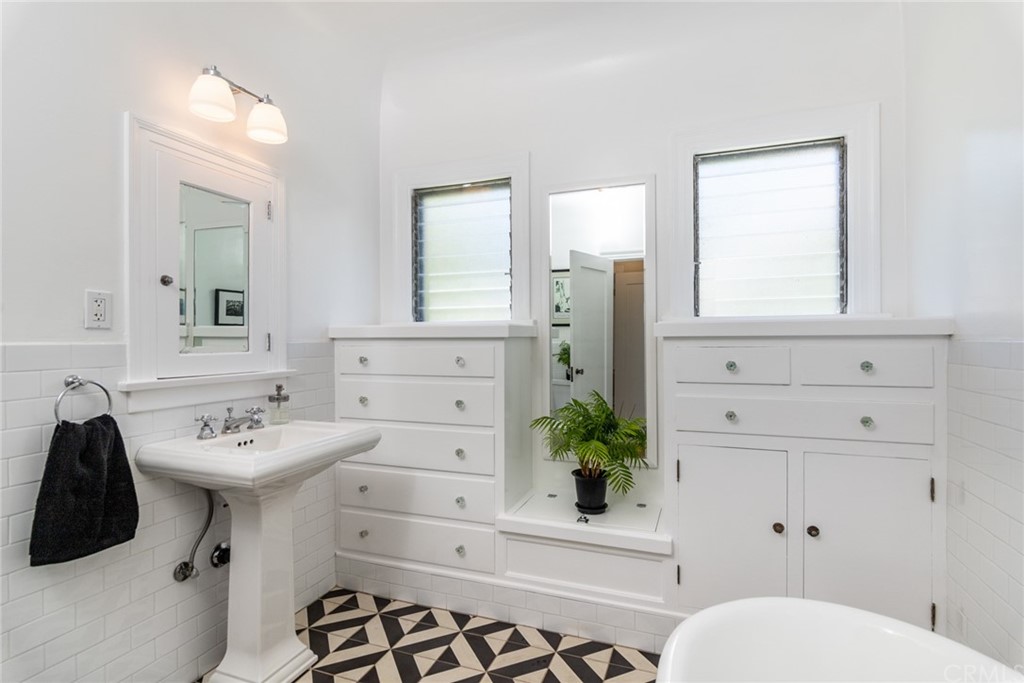 2816 East 3rd Street Long Beach, CA 90814 - Photo 24 of 75