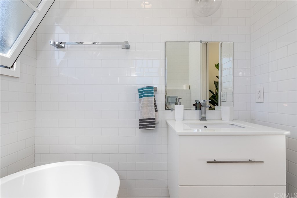 2816 East 3rd Street Long Beach, CA 90814 - Photo 38 of 75