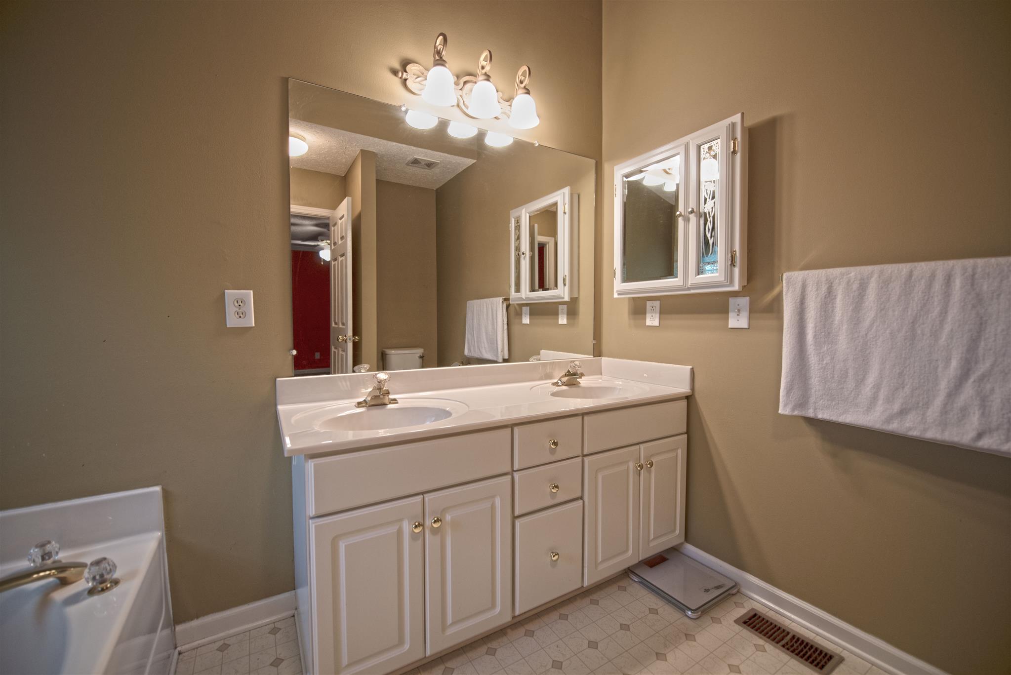 1432 Timber Ridge Circle Nashville, TN 37211 - Photo 10 of 23 Gallery Image 10