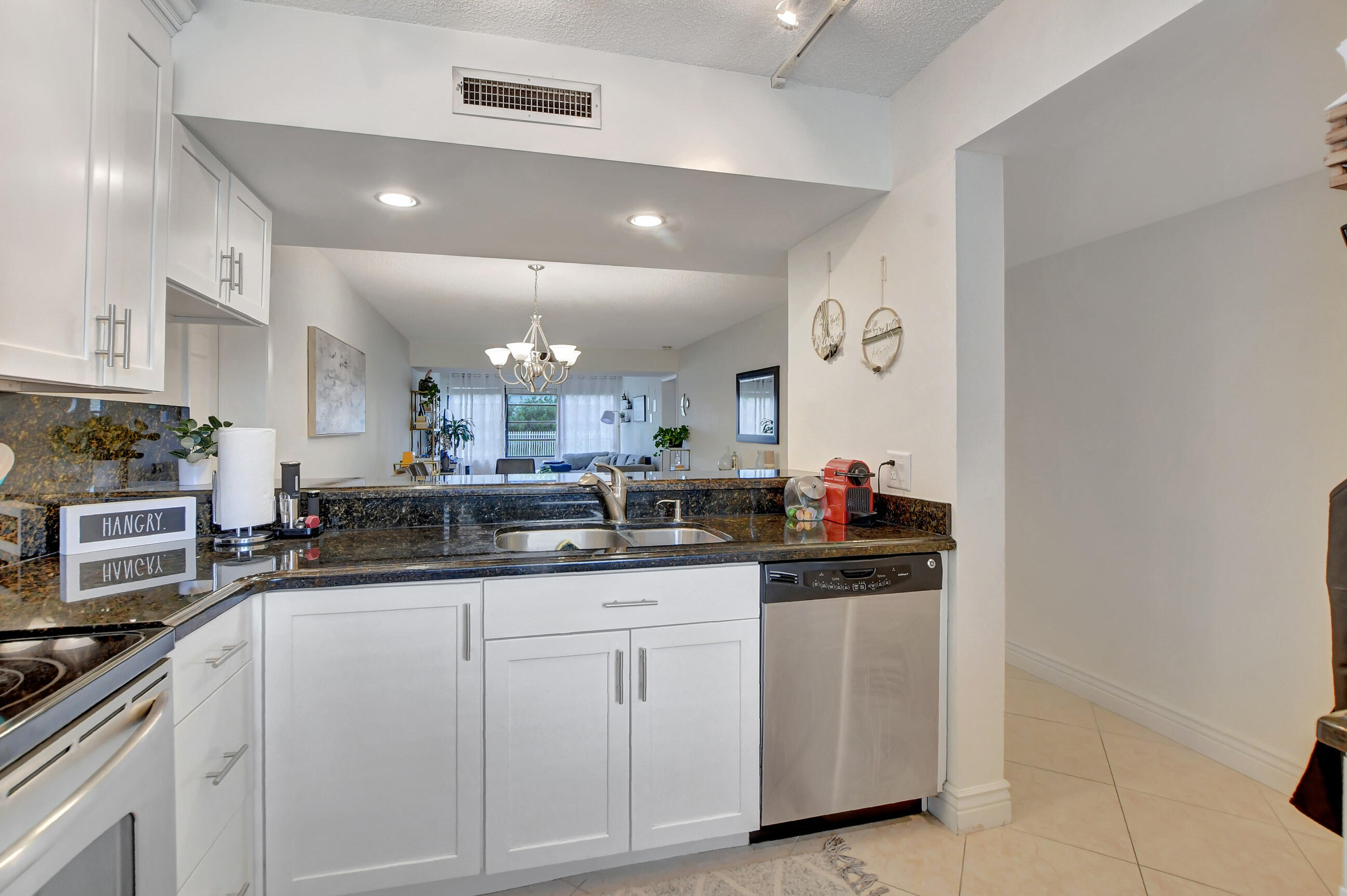 6109 Balboa Circle, Unit 104 Boca Raton, FL 33433 - Photo 12 of 37 14_dsc_0026