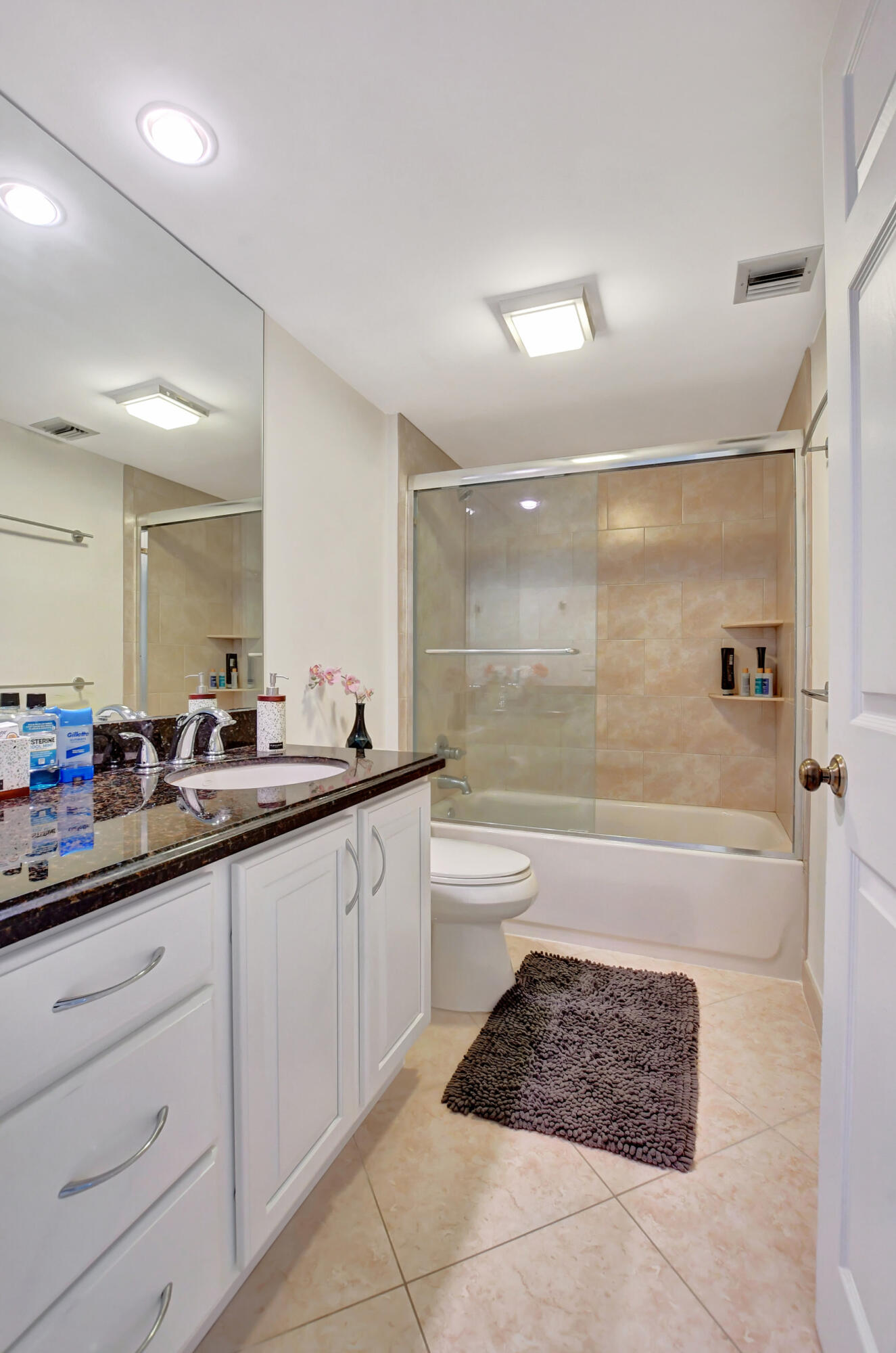6109 Balboa Circle, Unit 104 Boca Raton, FL 33433 - Photo 15 of 37 17_dsc_0071