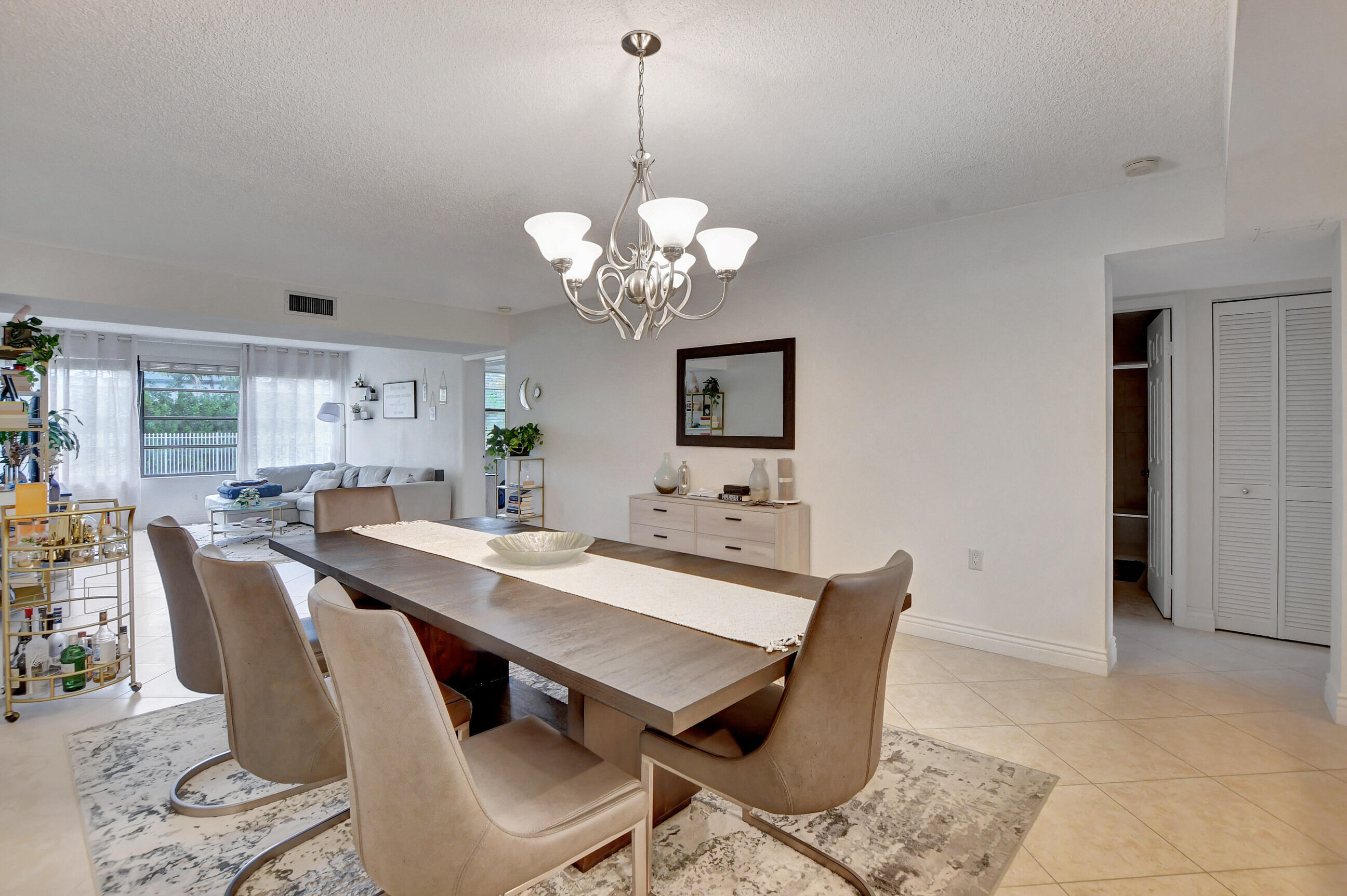6109 Balboa Circle, Unit 104 Boca Raton, FL 33433 - Photo 5 of 37 08_dsc_0041