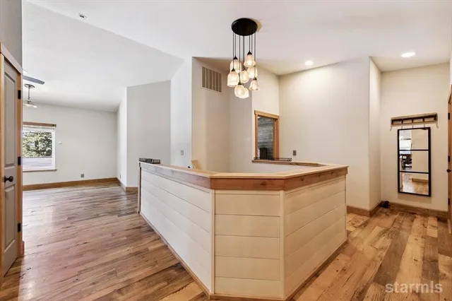 $1,375,000 | 236 Uplands Way, South Lake Tahoe, CA 96150