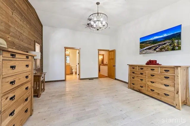$1,375,000 | 236 Uplands Way, South Lake Tahoe, CA 96150
