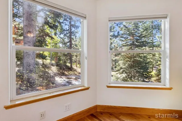 $1,375,000 | 236 Uplands Way, South Lake Tahoe, CA 96150