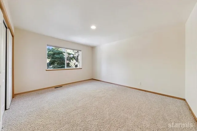 $1,375,000 | 236 Uplands Way, South Lake Tahoe, CA 96150