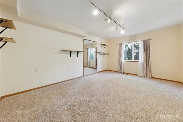 $1,375,000 | 236 Uplands Way, South Lake Tahoe, CA 96150