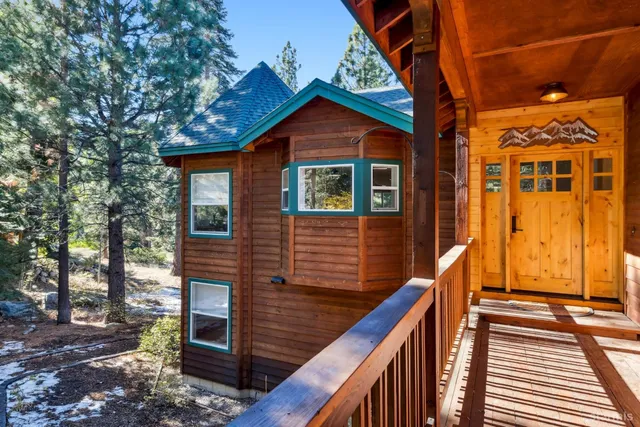 $1,375,000 | 236 Uplands Way, South Lake Tahoe, CA 96150