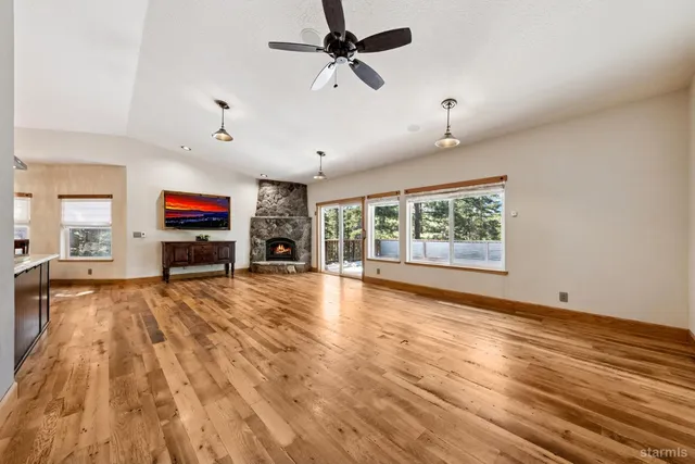 $1,375,000 | 236 Uplands Way, South Lake Tahoe, CA 96150