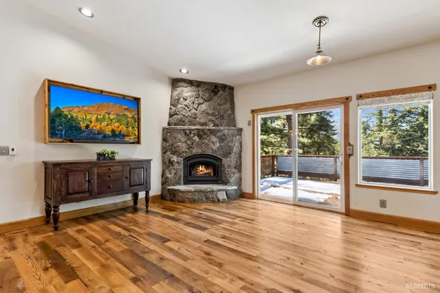 $1,375,000 | 236 Uplands Way, South Lake Tahoe, CA 96150