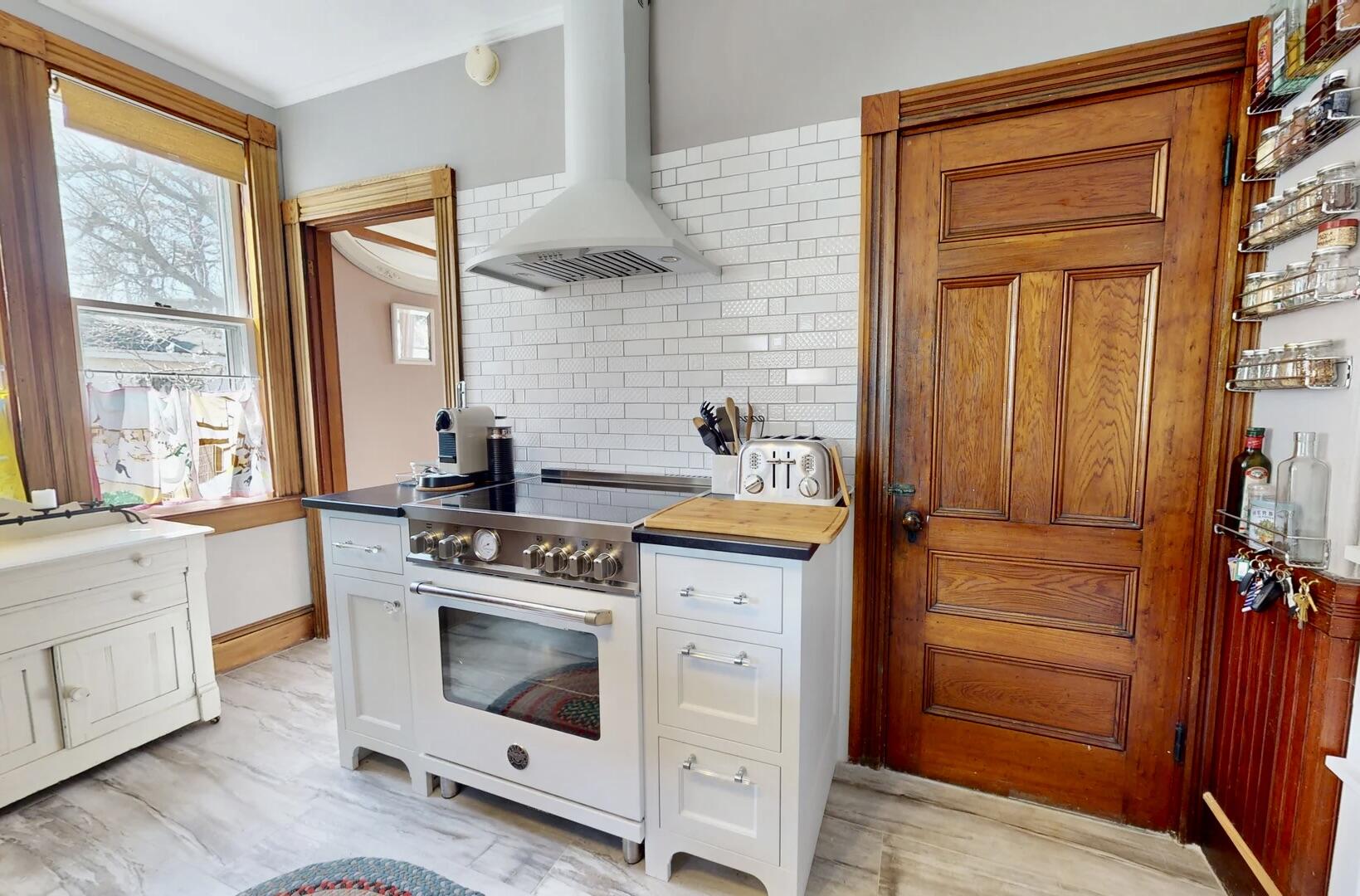 14 Water Street Vinalhaven, ME 04863 - Photo 24 of 47 04.21.2025_15.28.17.jpg