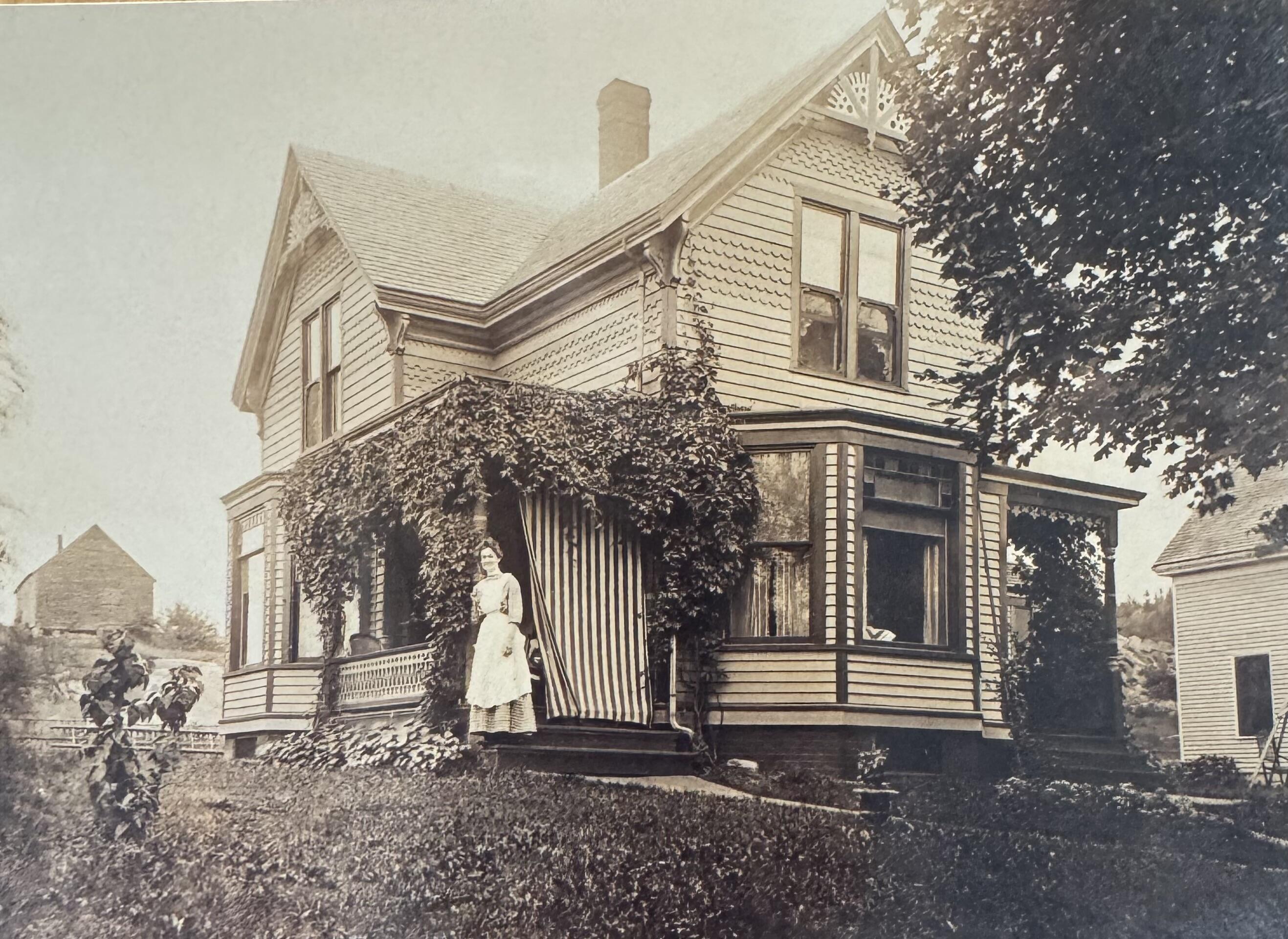 14 Water Street Vinalhaven, ME 04863 - Photo 4 of 47 IMG_7466