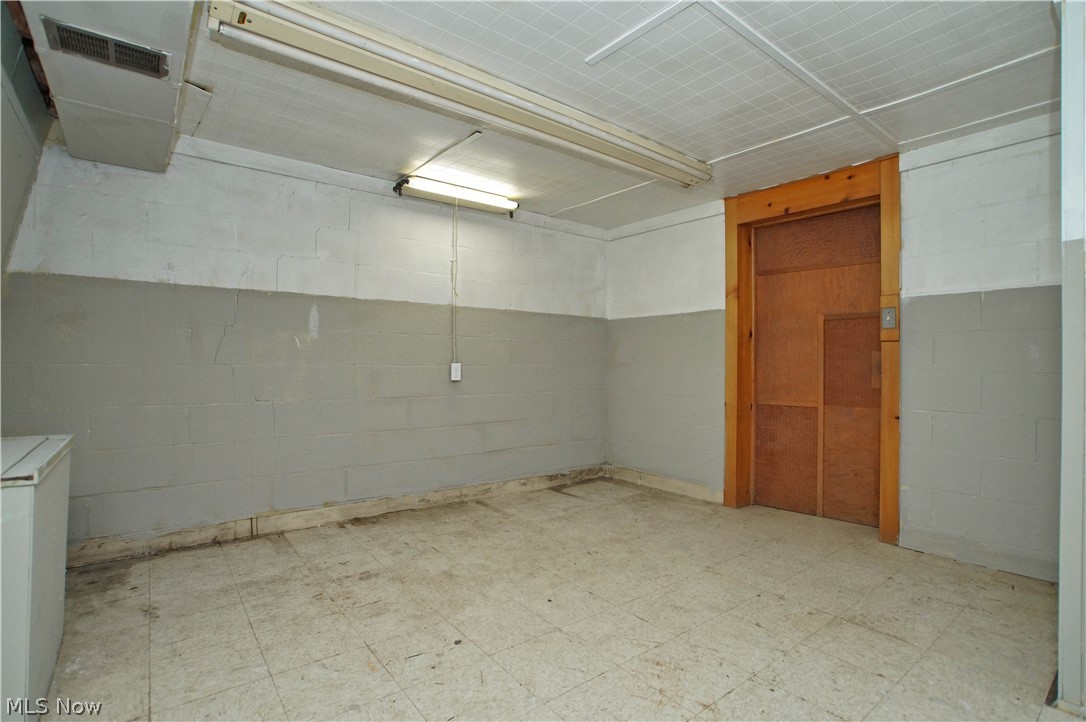 1675 Wood Road Cleveland Heights, OH 44121 - Photo 20 of 32