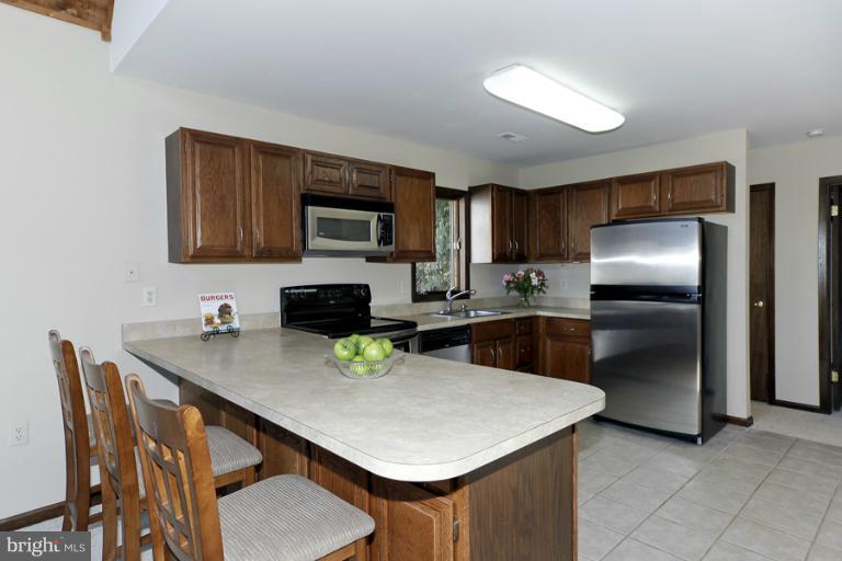 755 Snodgrass Road Crownsville, MD 21032 - Photo 7 of 21 Kitchen