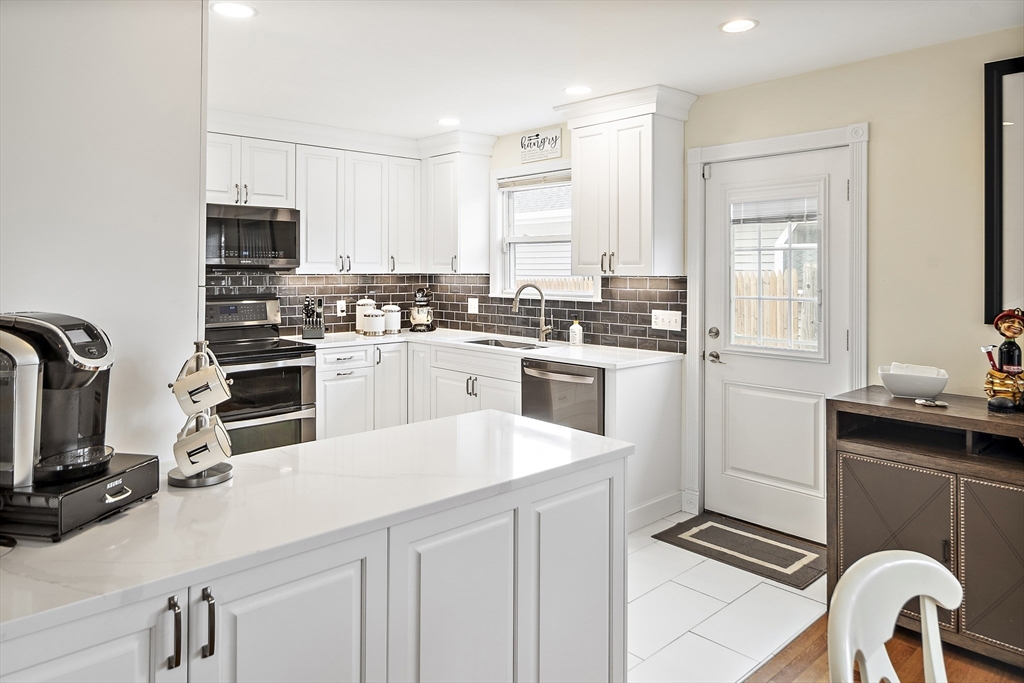 371 North Shore Road Revere, MA 02151 - Photo 5 of 29 Gallery Image 5