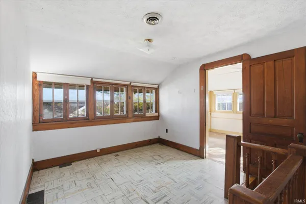 $265,000 | 280 West Hillside Avenue, Spencer, IN 47460