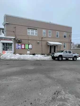 $1,300 | 343 Wayne Street, Unit 1, Bridgeport, CT 06606