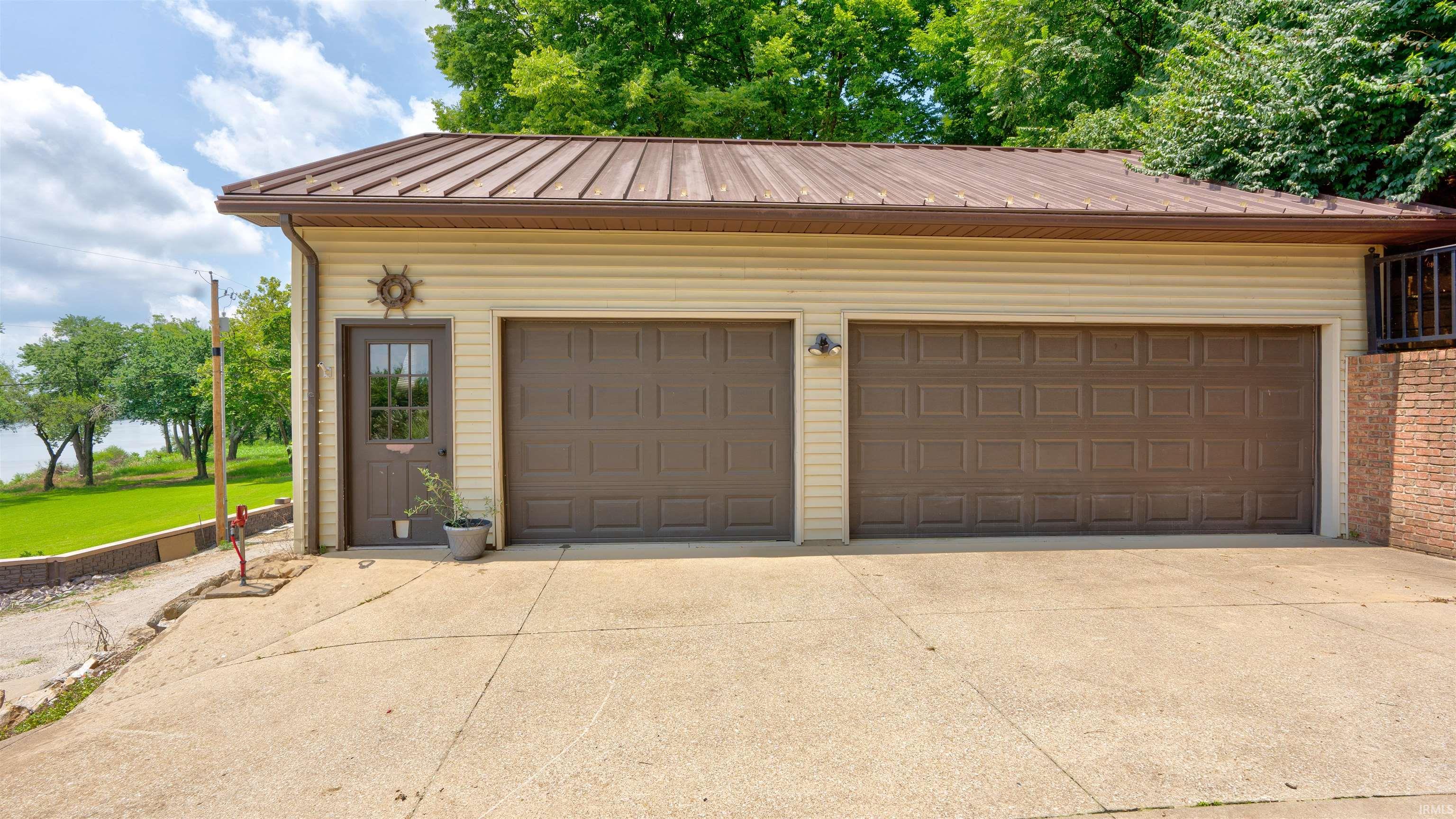 9718 Smith Diamond Road Mount Vernon, IN 47620 - Photo 3 of 20 Gallery Image 3