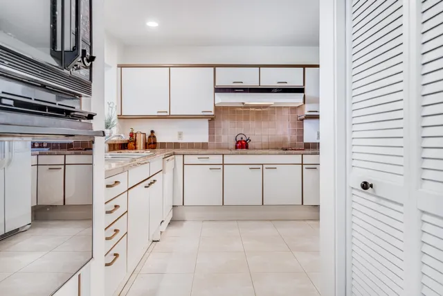 $1,445,000 | 50 Puu Anoano Street, Unit 903, Lahaina, HI 96761