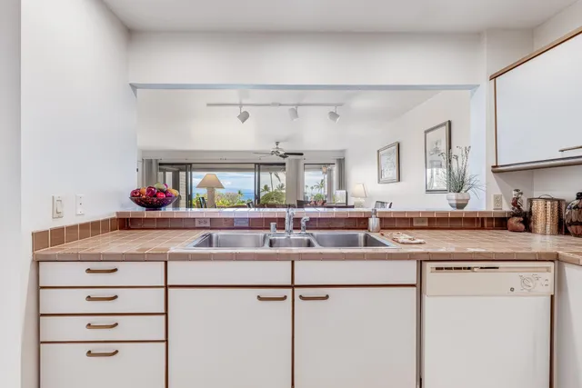 $1,445,000 | 50 Puu Anoano Street, Unit 903, Lahaina, HI 96761